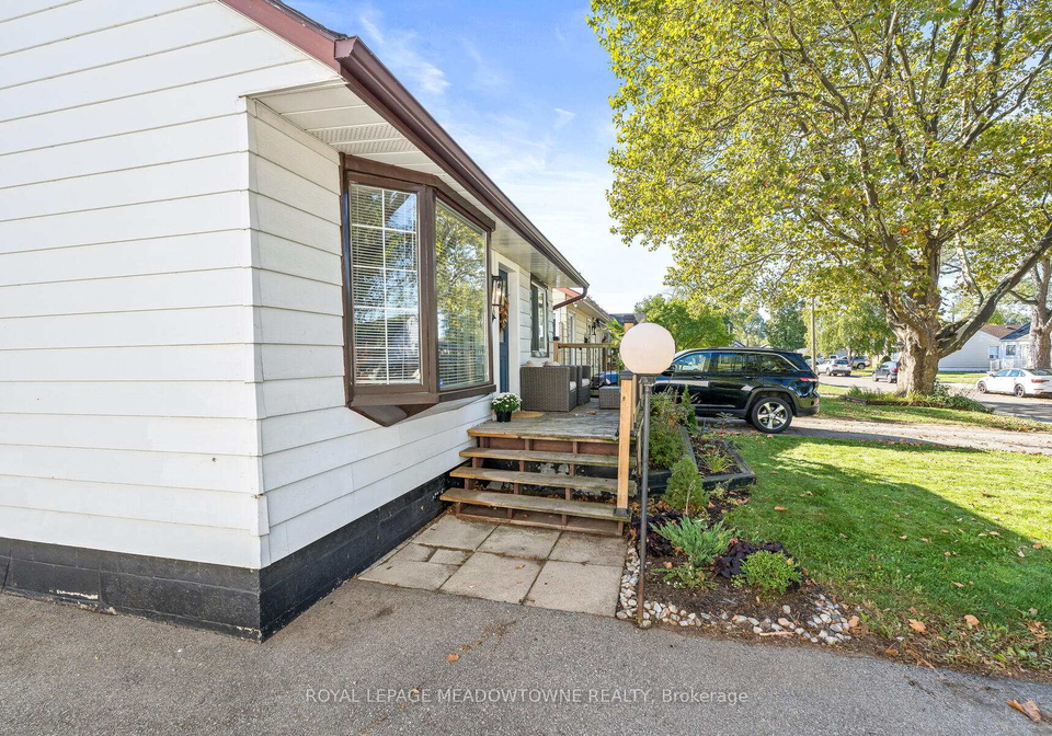 284-ivon-avenue-hamilton-ontario-x12824602