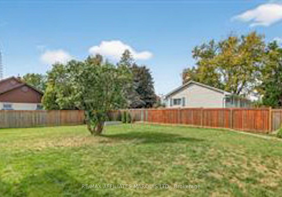 70-augusta-street-south-dundas-ontario-x12824920