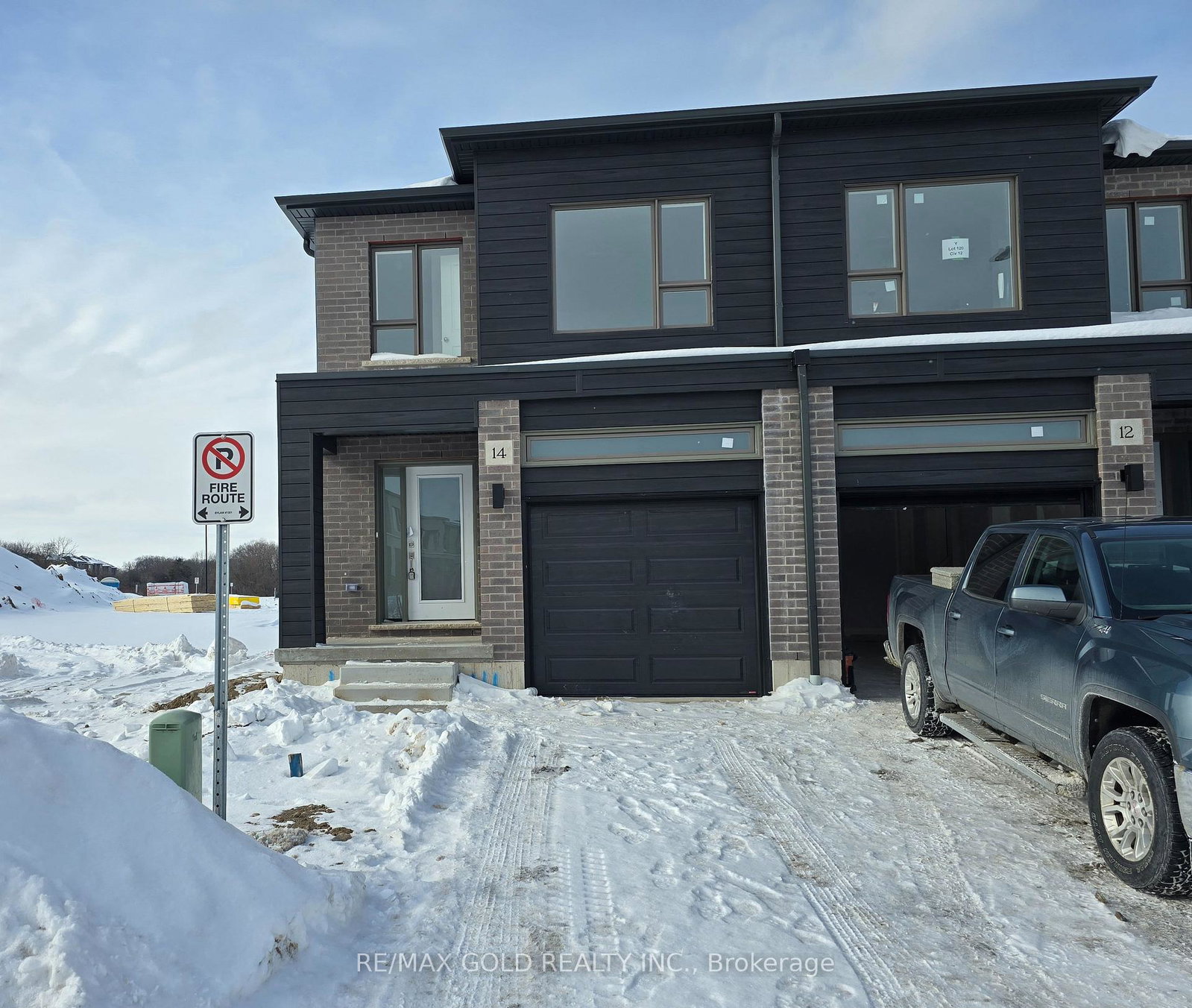 14-red-oak-common-cambridge-ontario-x12825412