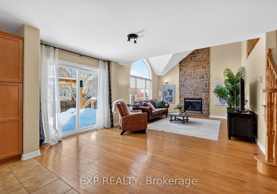 32-olde-towne-avenue-russell-ontario-x12825550
