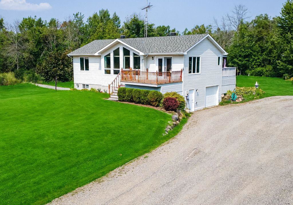 14977-country-road-2-south-stormont-ontario-x12825714