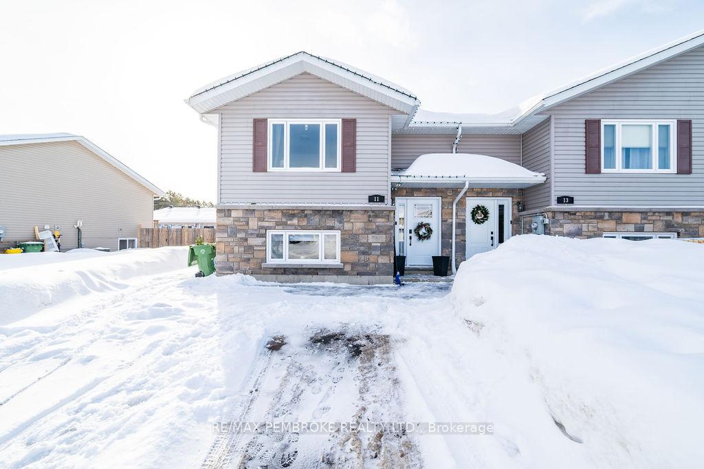 11-william-thomas-drive-petawawa-ontario-x12825786