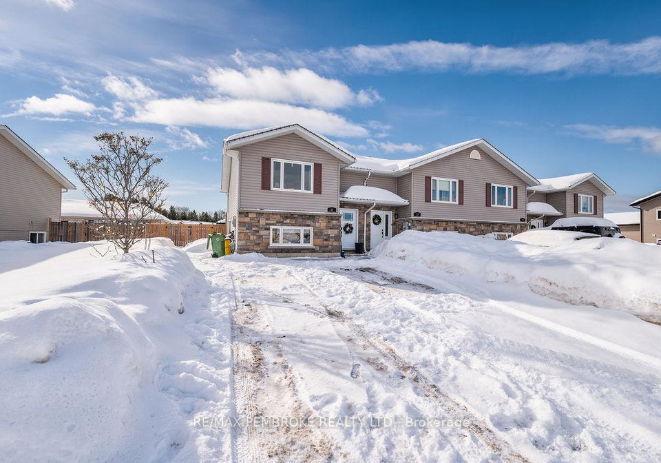 11-william-thomas-drive-petawawa-ontario-x12825786