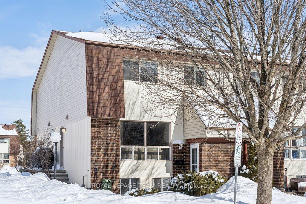 15-forester-crescent-ottawa-ontario-x12825952