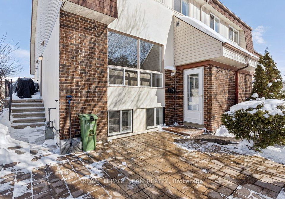 15-forester-crescent-ottawa-ontario-x12825952