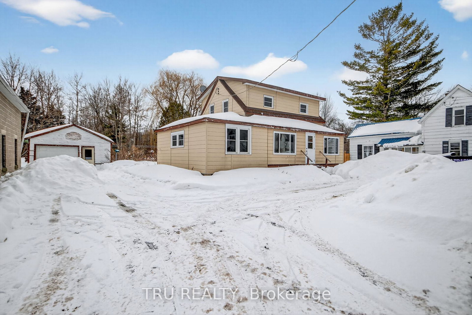 10492-clark-road-north-dundas-ontario-x12826298