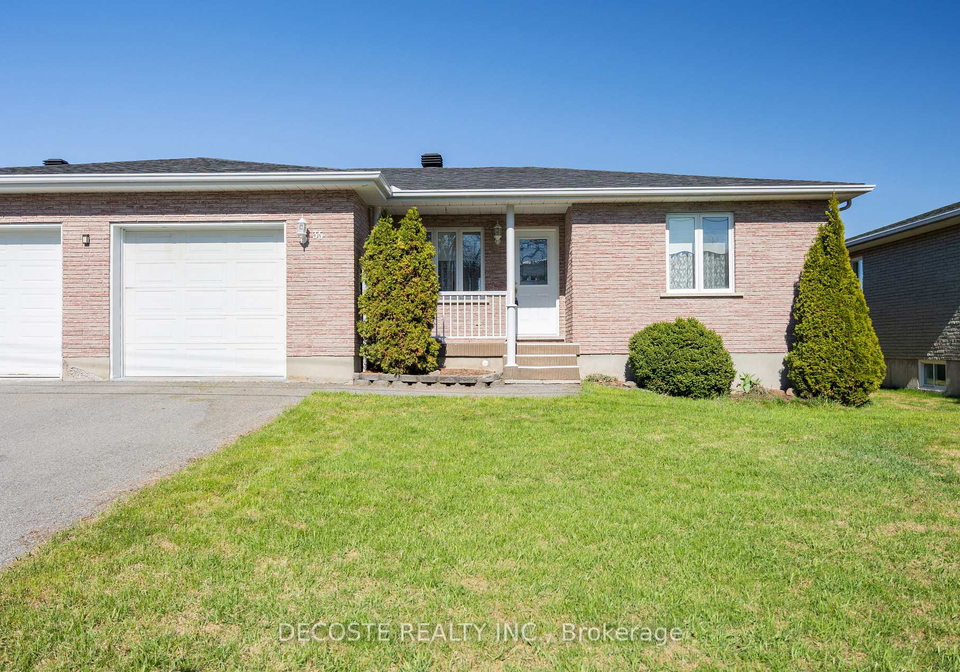 35-sandfield-avenue-n-north-glengarry-ontario-x12826598