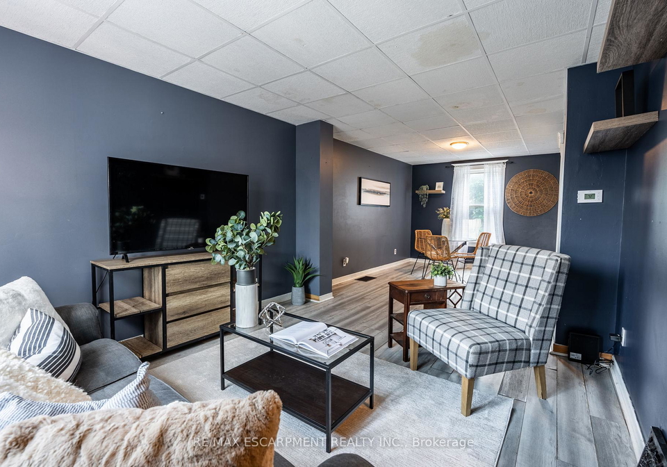 52-connaught-avenue-n-hamilton-ontario-x12827060