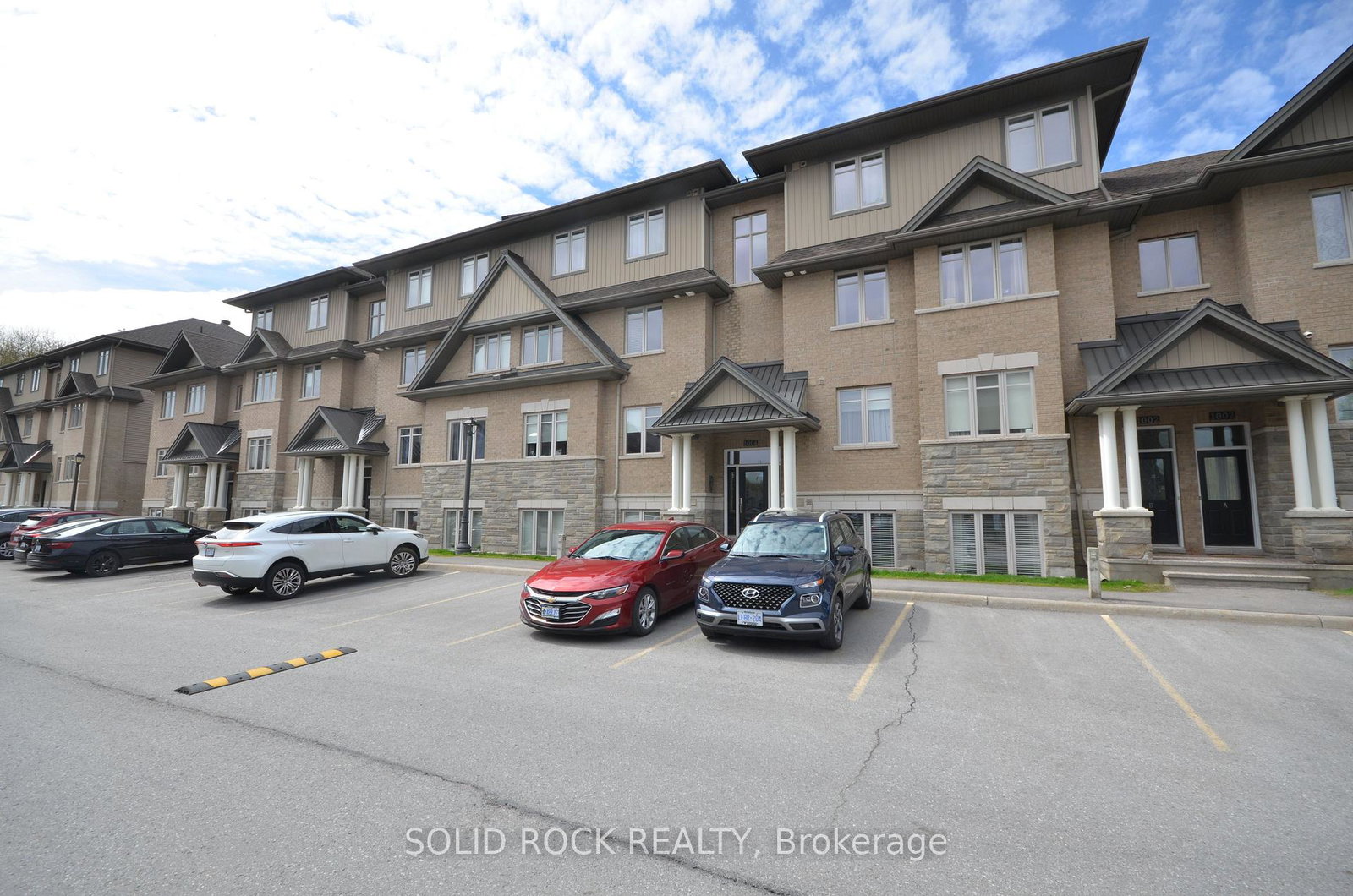 1004-beryl-private-ottawa-ontario-x12828054