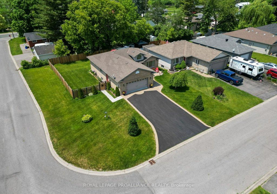 2-stonegate-crescent-quinte-west-ontario-x12828480