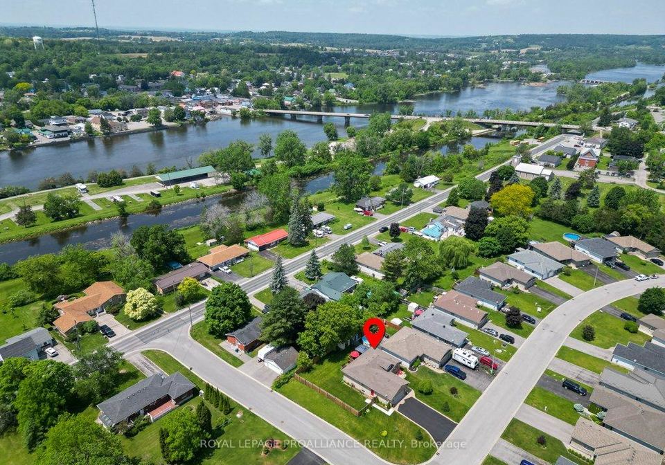 2-stonegate-crescent-quinte-west-ontario-x12828480
