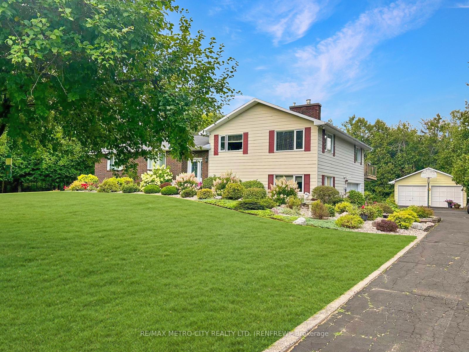 128-burns-drive-mcnabbraeside-ontario-x12829420