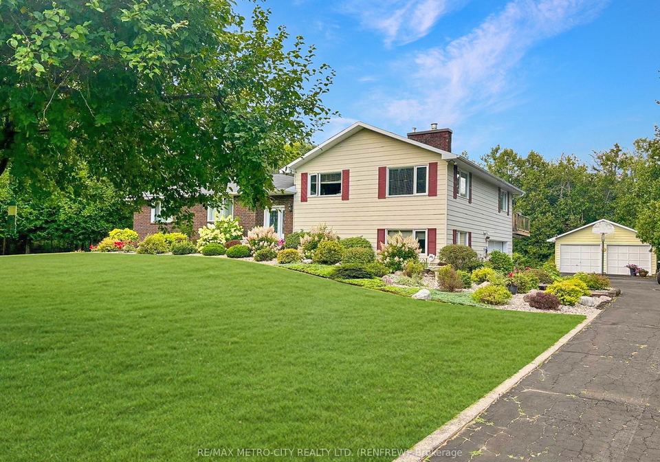 128-burns-drive-mcnabbraeside-ontario-x12829420