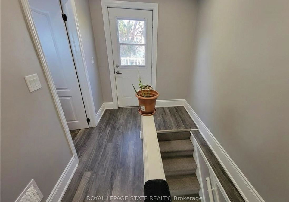27-belmont-avenue-hamilton-ontario-x12829706