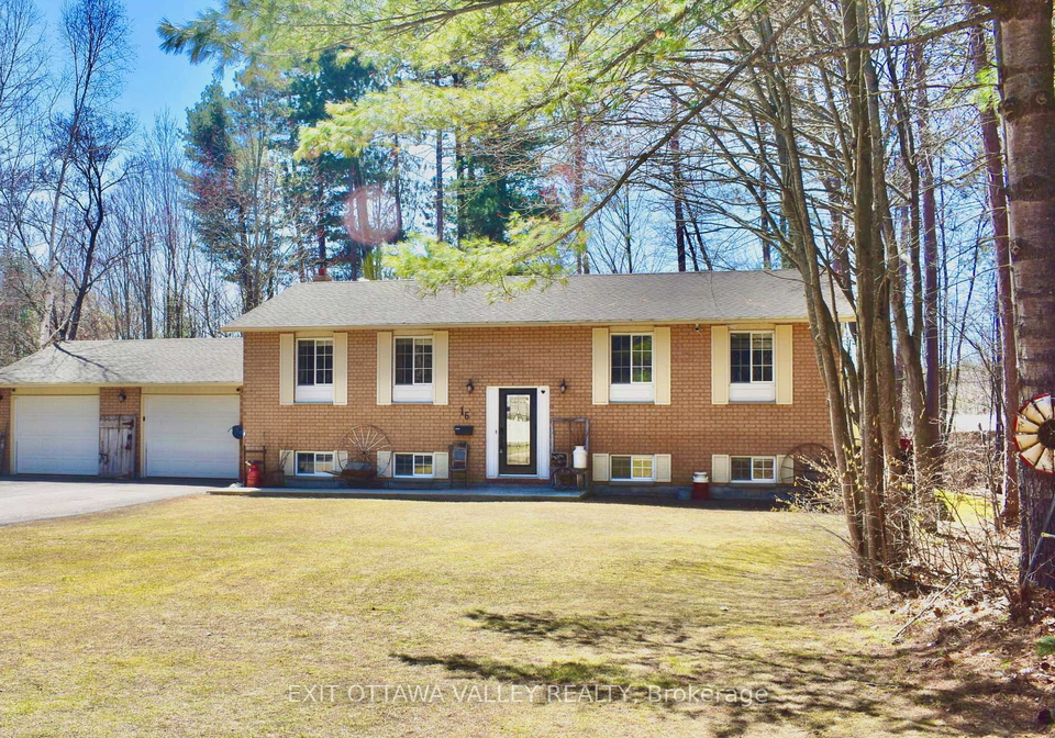 16-heritage-drive-petawawa-ontario-x12830064
