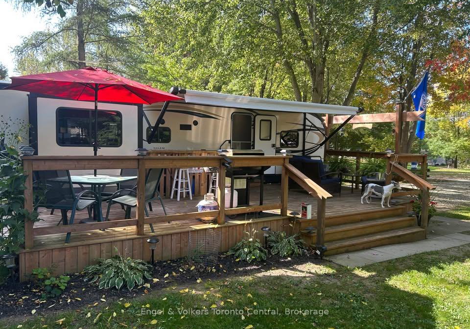 7489-sideraod-5-e-wellington-north-ontario-x12831428