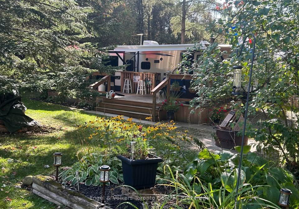 7489-sideraod-5-e-wellington-north-ontario-x12831428