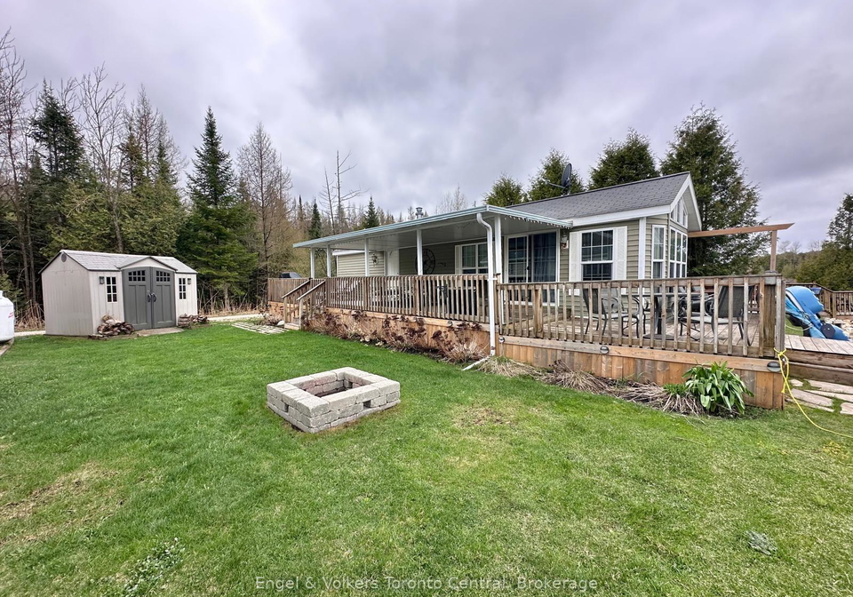 7489-sideroad-5-e-wellington-north-ontario-x12831438