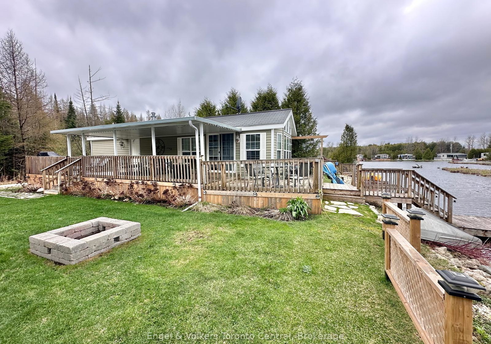 7489-sideroad-5-e-wellington-north-ontario-x12831438