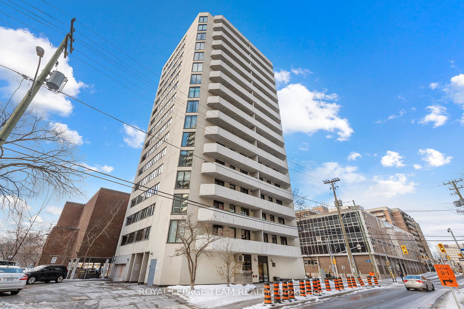 200-bay-street-ottawa-ontario-x12831844