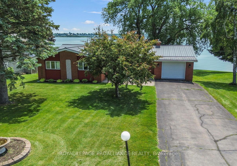 1675-county-road-2-w-prescott-ontario-x12831876