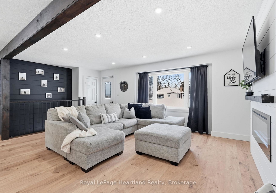 127-carling-terrace-north-huron-ontario-x12832282