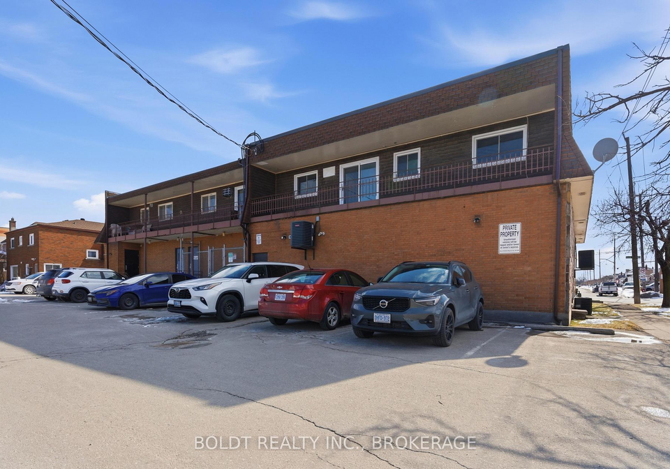706-main-street-e-welland-ontario-x12832382