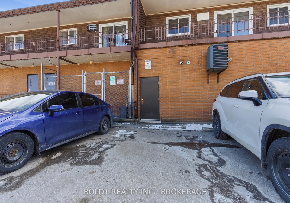 706-main-street-e-welland-ontario-x12832382