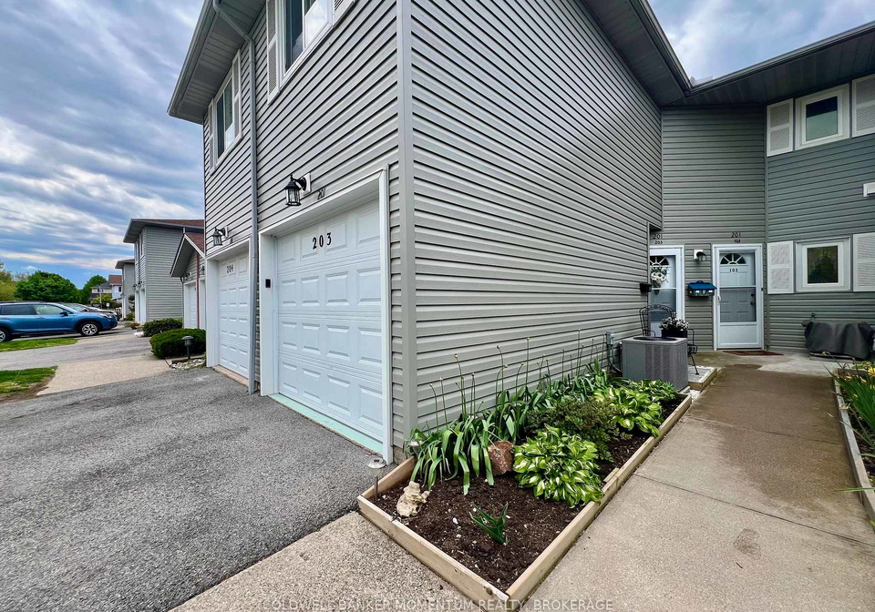 201-dorchester-boulevard-st-catharines-ontario-x12832448