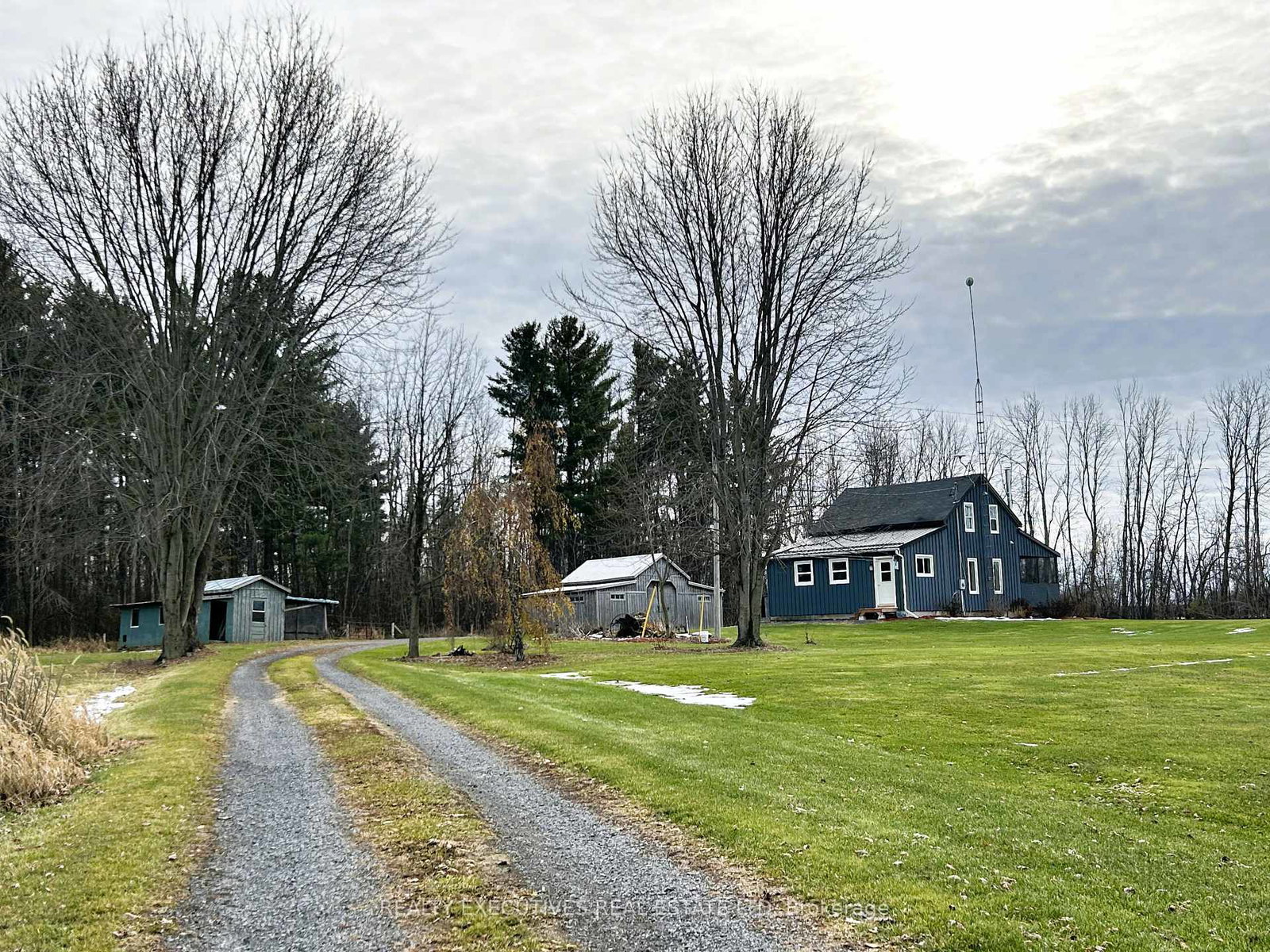 10030-glen-stewart-road-south-dundas-ontario-x12832520