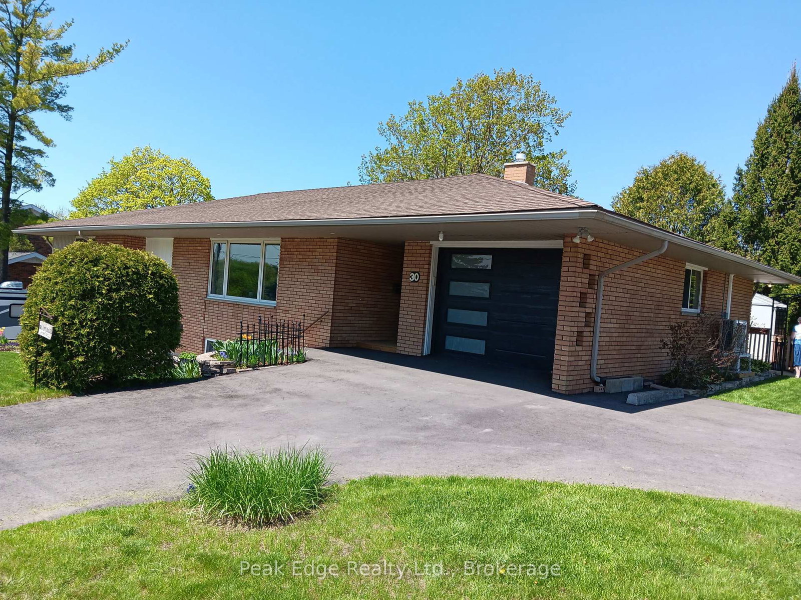 30-7-th-street-hanover-ontario-x12832928