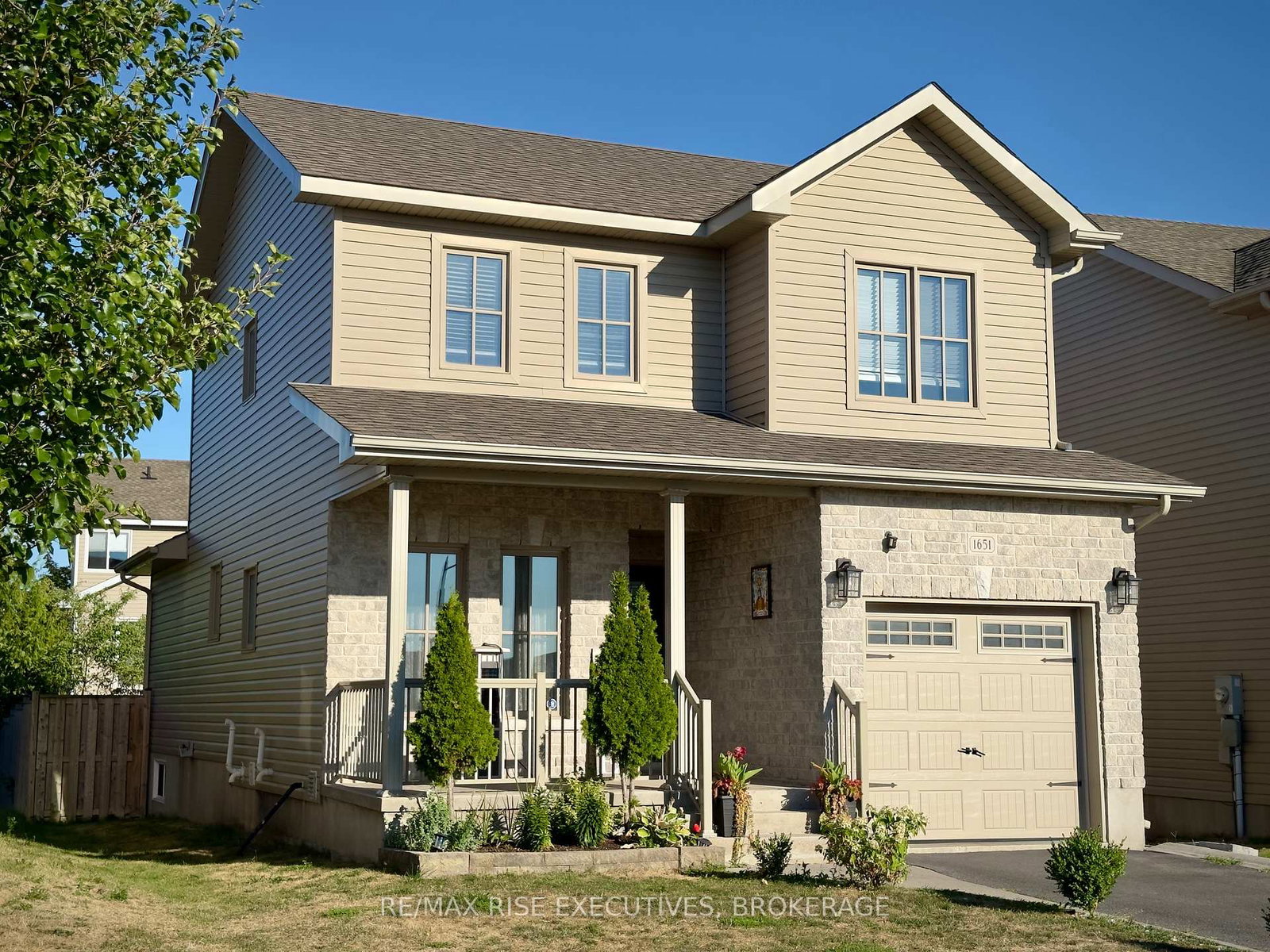 1651-crimson-crescent-kingston-ontario-x12833300