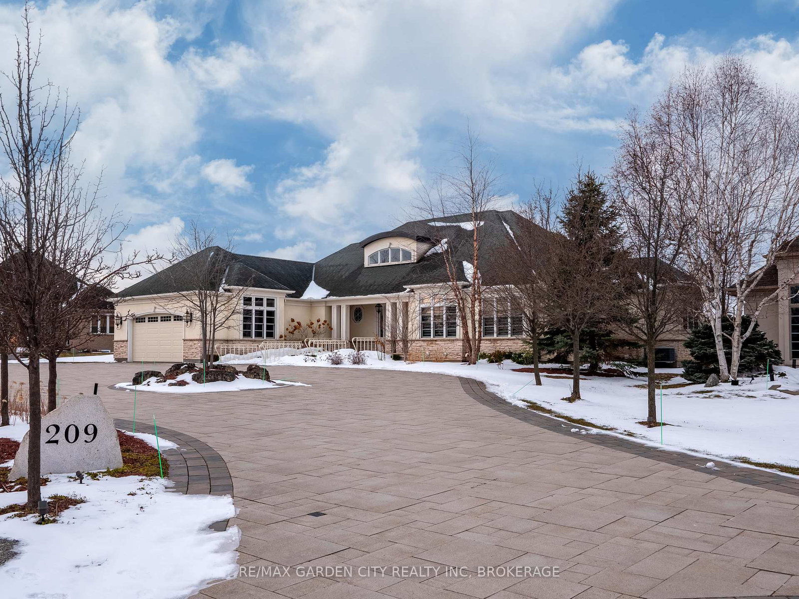 209-muirfield-trail-welland-ontario-x12833752