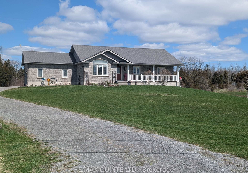 355-mitchells-crossroad-prince-edward-county-ontario-x12834248