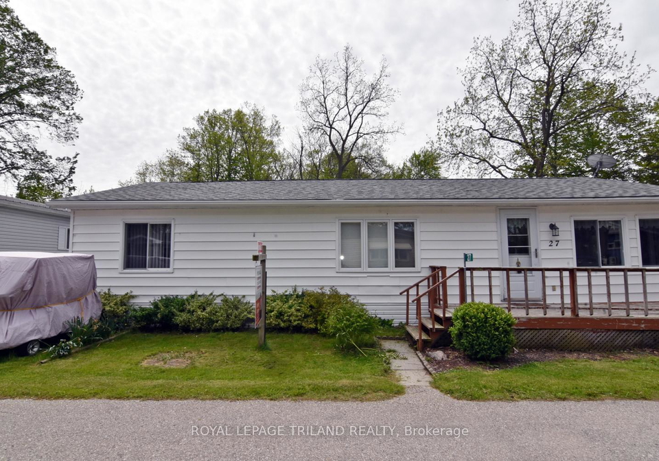 9385-ipperwash-road-lambton-shores-ontario-x12834382