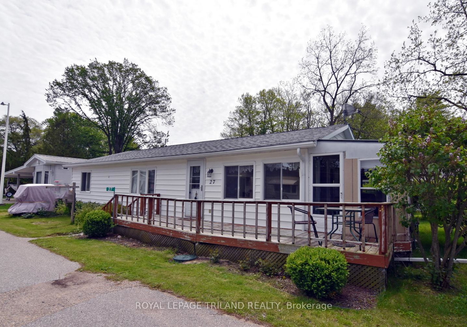 9385-ipperwash-road-lambton-shores-ontario-x12834382