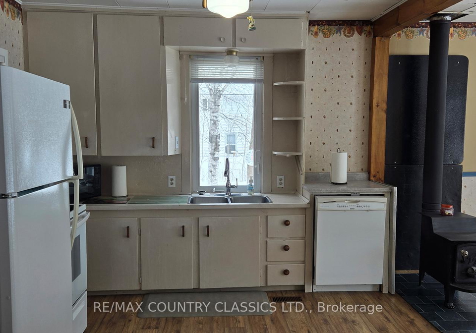 35575-hwy-28-e-carlowmayo-ontario-x12834428