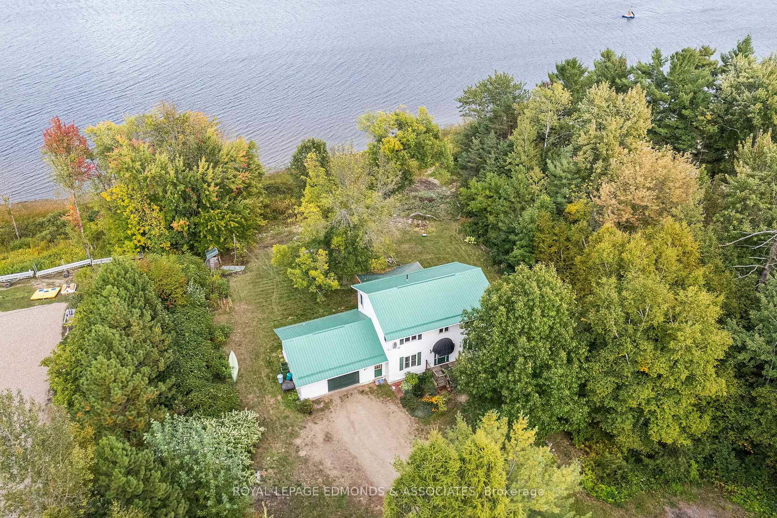 1095-mountainview-drive-laurentian-valley-ontario-x12835588