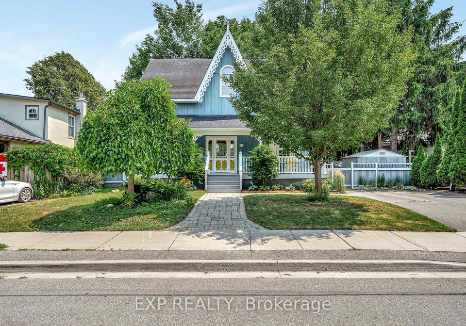 18-queen-street-prince-edward-county-ontario-x12836292