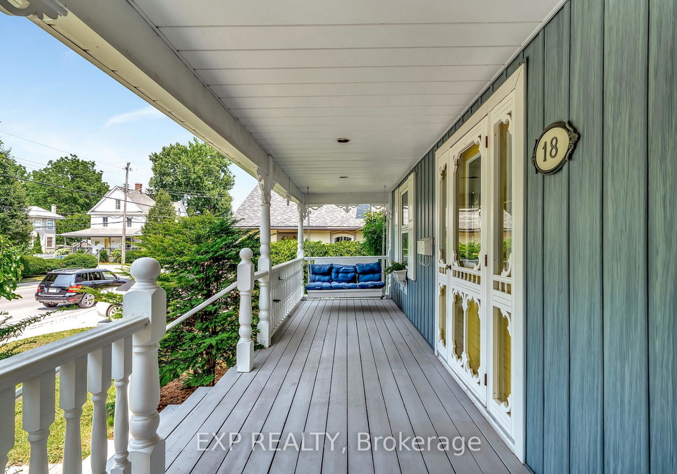 18-queen-street-prince-edward-county-ontario-x12836292