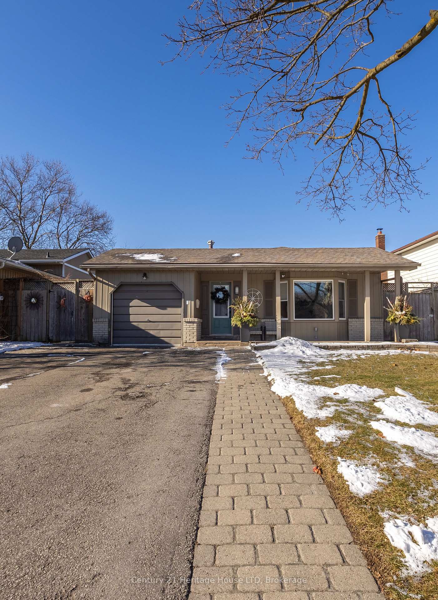 26-royal-orchard-crescent-st-catharines-ontario-x12836740