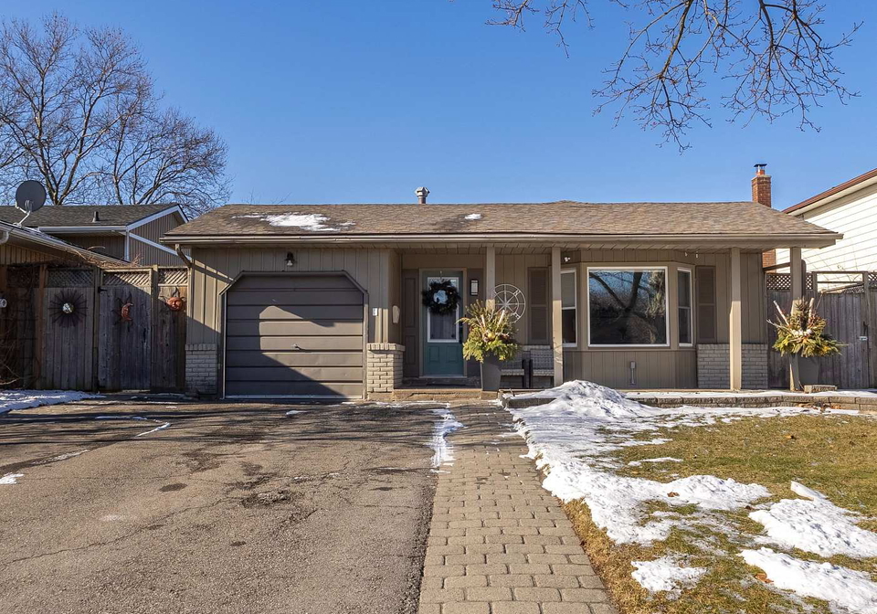 26-royal-orchard-crescent-st-catharines-ontario-x12836740