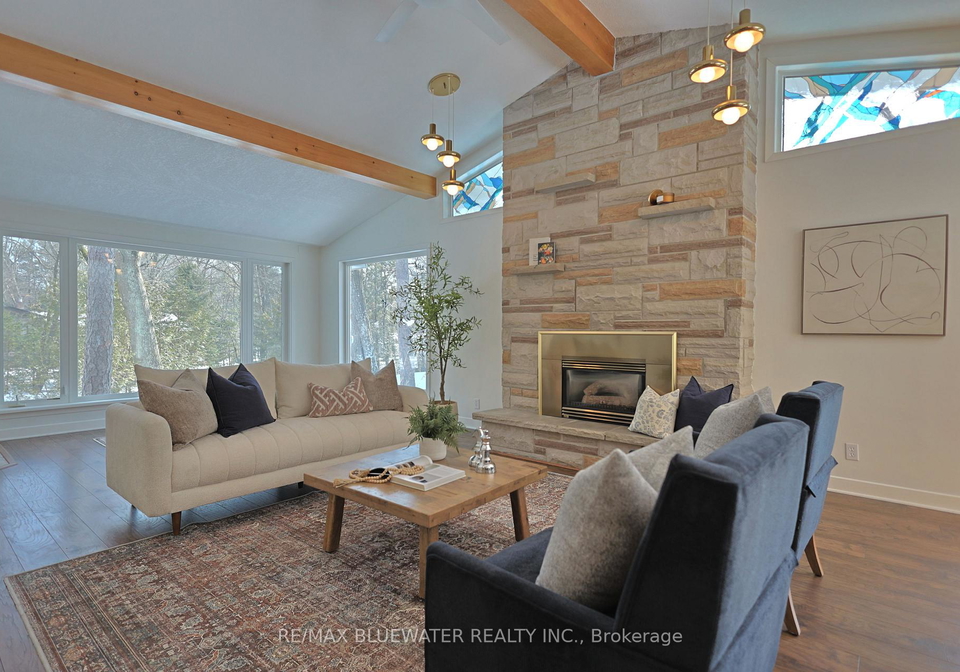 10300-pines-parkway-lambton-shores-ontario-x12836838