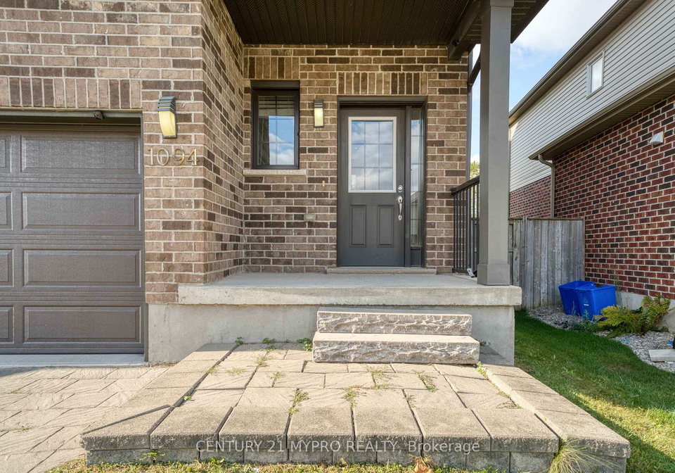 1094-oakcrossing-road-london-north-ontario-x12837450