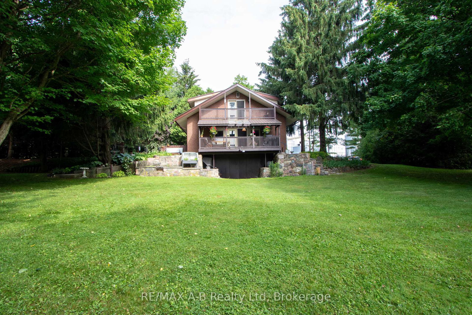 923382-road-92-zorra-ontario-x12837720
