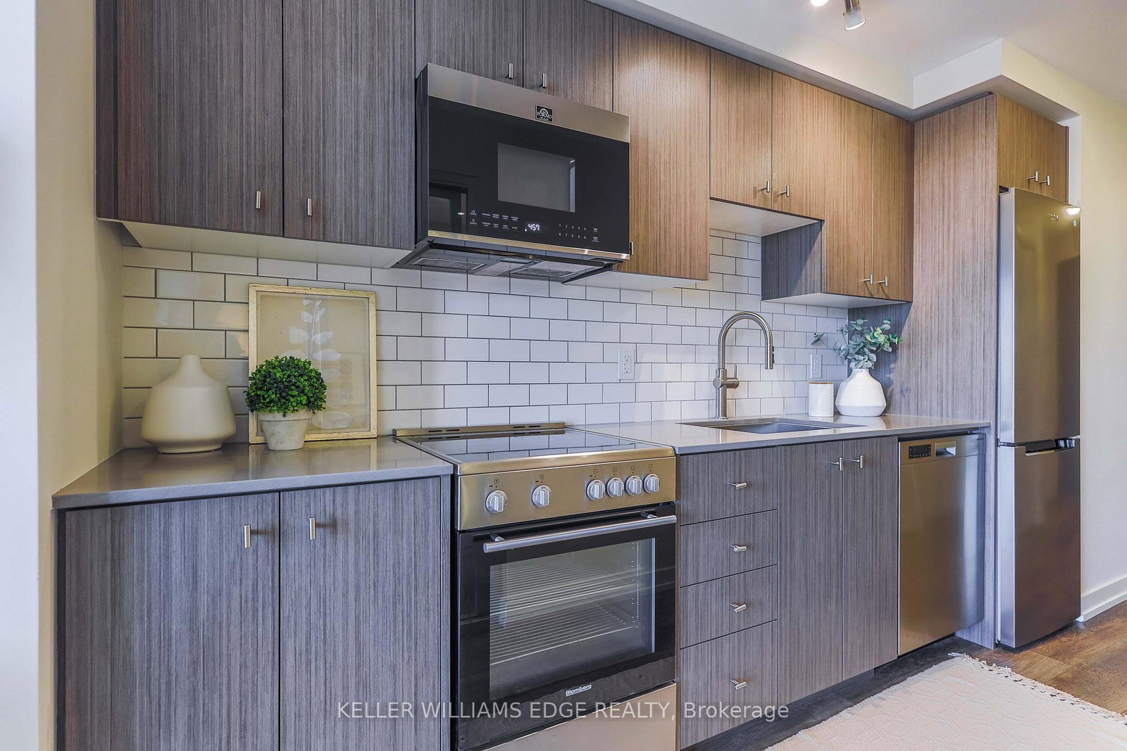 15-wellington-street-s-kitchener-ontario-x12838386