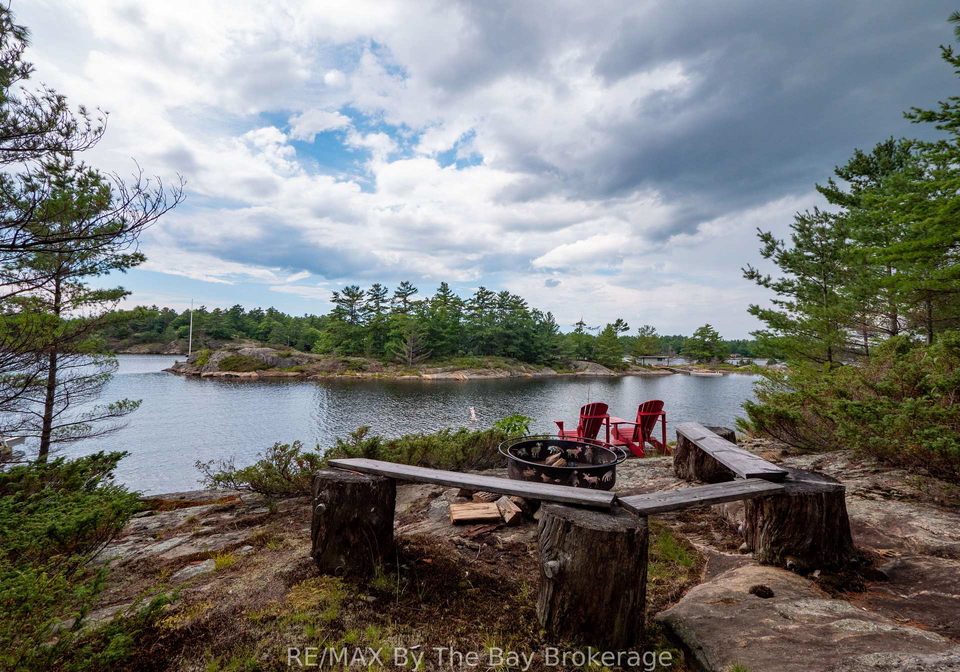 17470-georgian-bay-shore-georgian-bay-ontario-x12839014