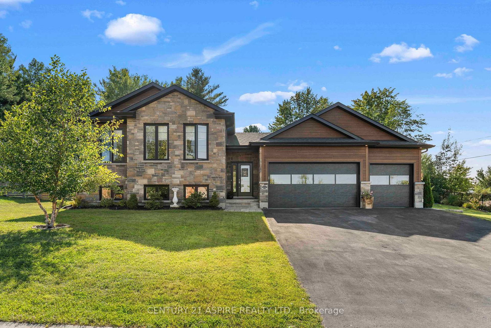 1002-butler-boulevard-petawawa-ontario-x12839460