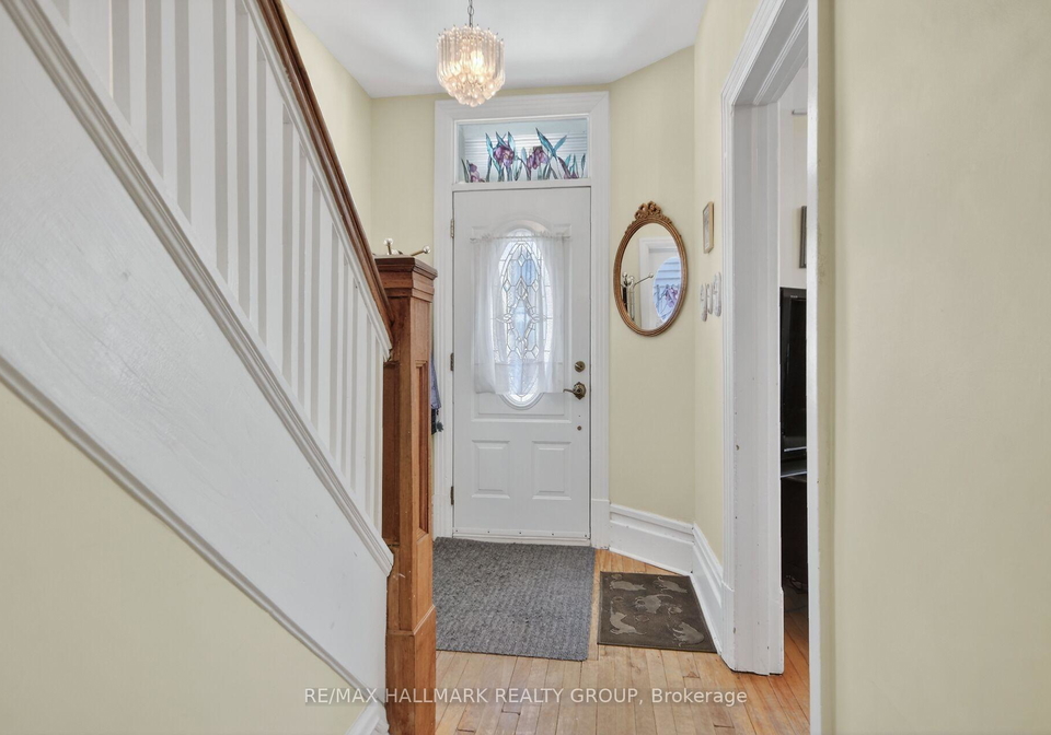 512-melbourne-avenue-ottawa-ontario-x12840378