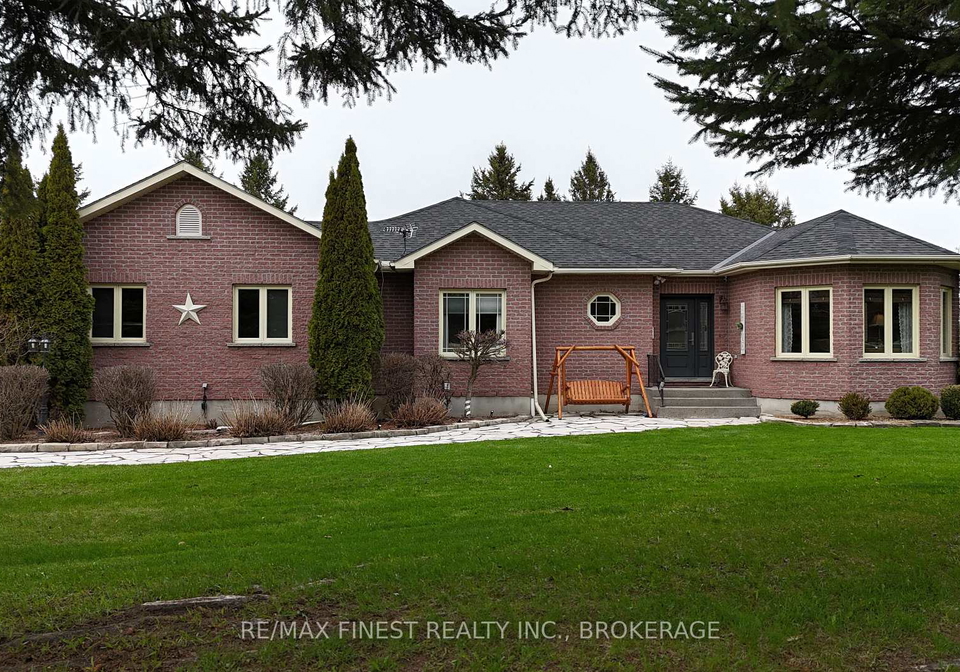 108-grayrock-crescent-front-of-leeds-seeleys-bay-ontario-x12840554